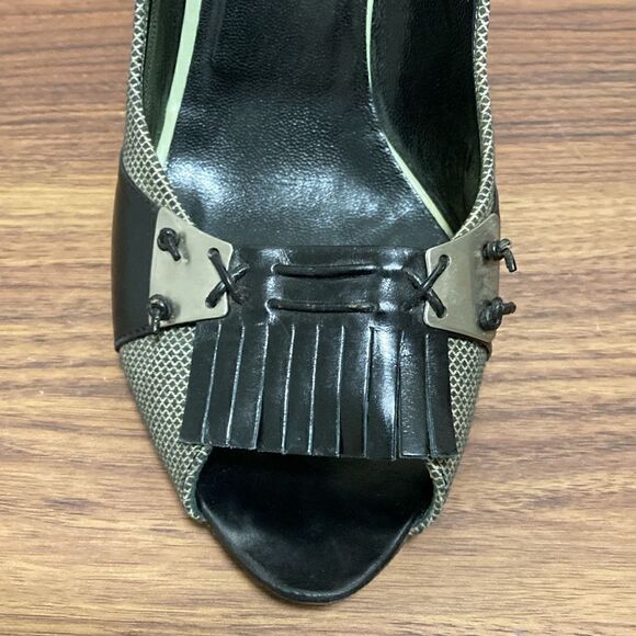 Bottega Veneta Black/Gray Canvas Pumps with Leather Fringe & Peep Toe. Size 39. - Picture 2 of 8